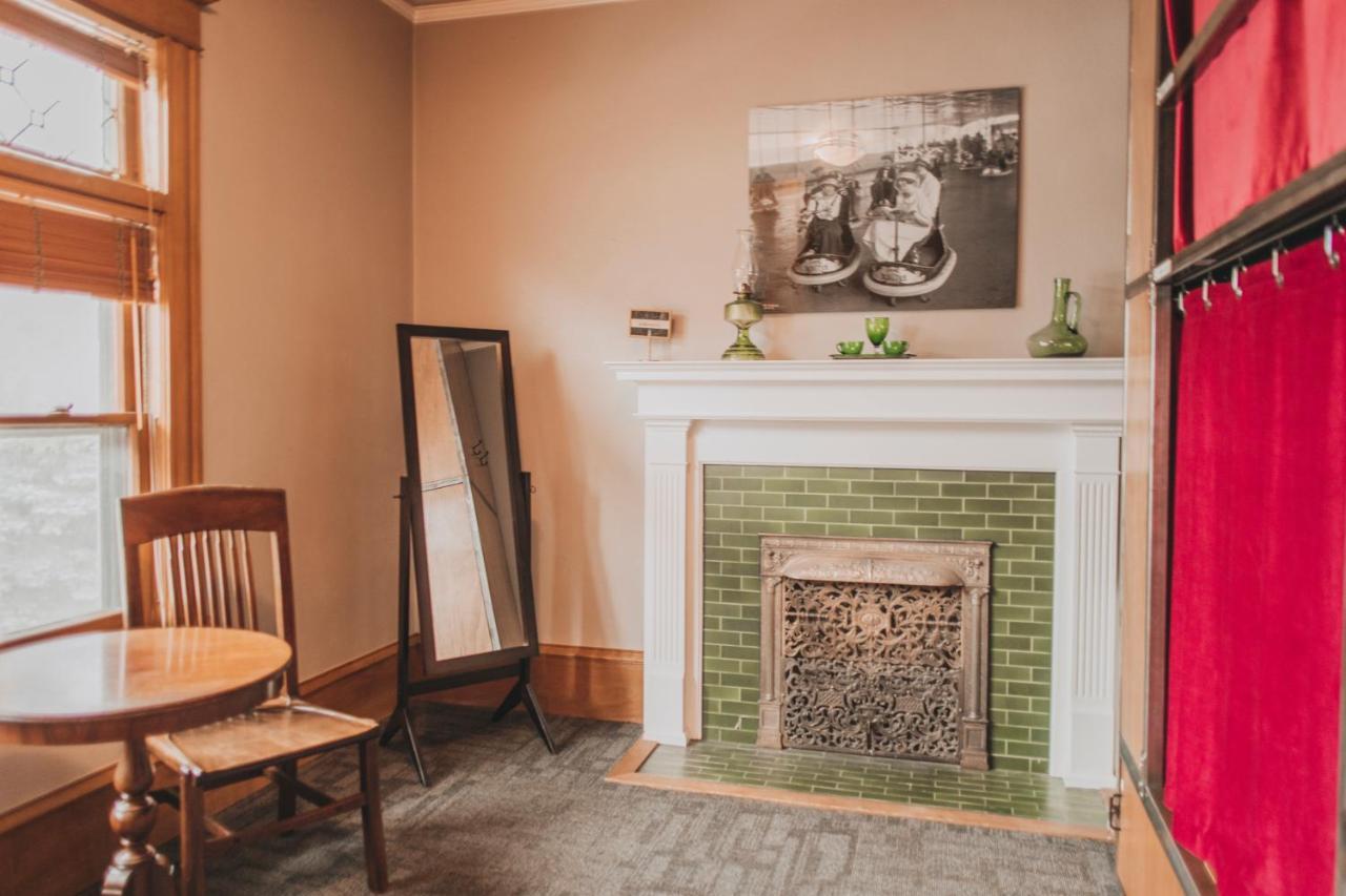 Ember Hostel Denver Luaran gambar